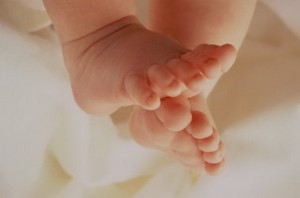 Младенец, найденый живым в морге Улан-Удэ, скончался в больнице.
